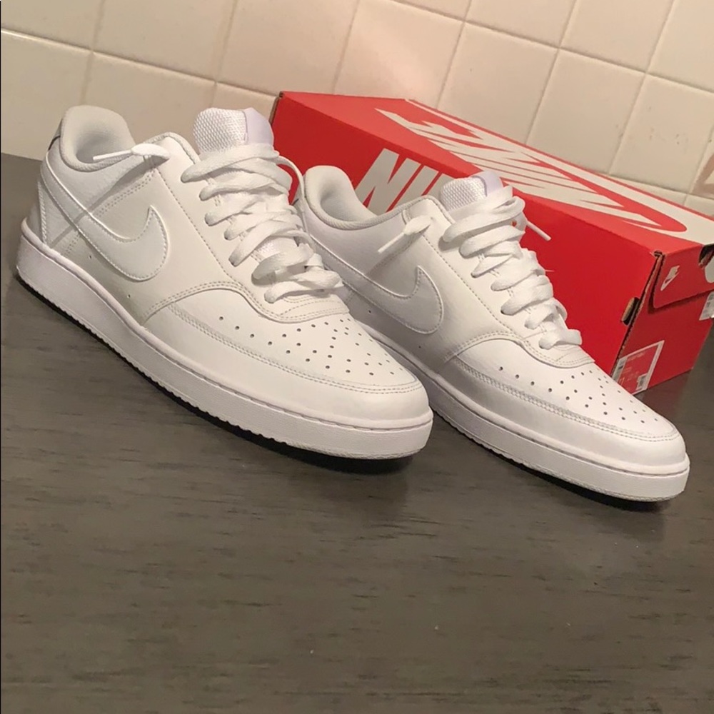Brand New NIKE COURT VISION LO